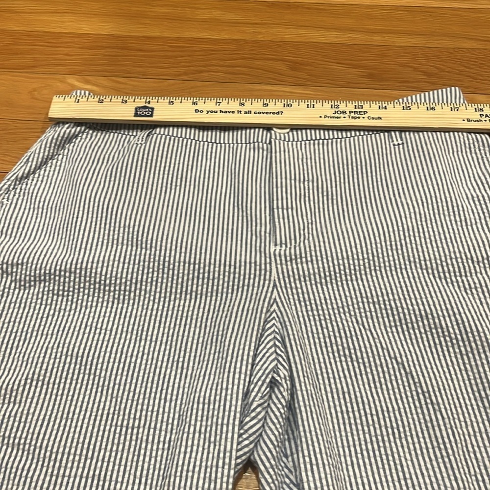 Croft & Barrow striped effortless stretch shorts size 14 . - Picture 3 of 9